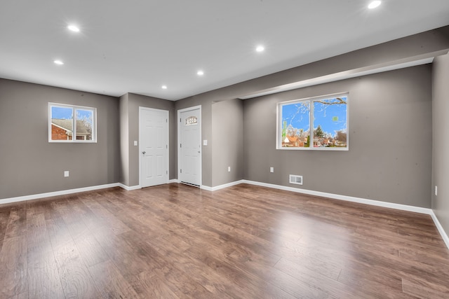 12751 Rosemary Blvd, Oak Park, MI 48237 - interior space with visible vents, baseboards, recessed lighting, and wood finished floors