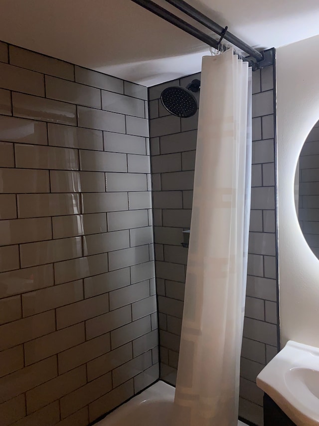 4519 Washington St, Wayne, MI 48184 - bathroom featuring shower / bath combination with curtain