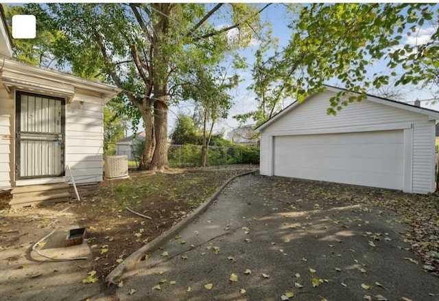 exterior space featuring fence
