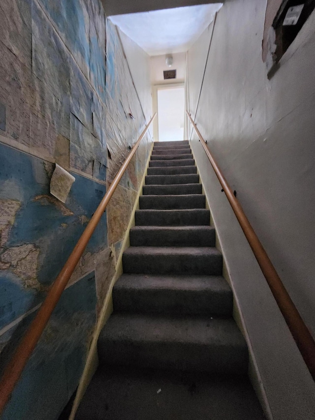 309 N Main St, Scottville, MI 49454 - view of stairs