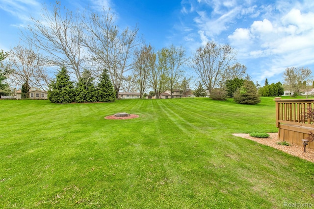 5280 Brantford, Grand Blanc, MI 48439 - view of grassy yard