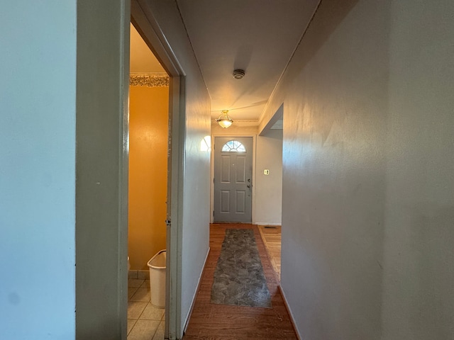 29318 Orvylle Dr, Warren, MI 48092 - entryway featuring baseboards