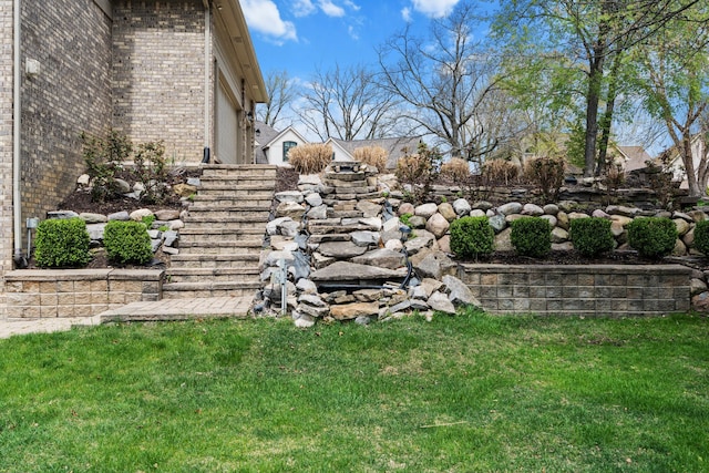 9025 Huron Bluffs Dr, White Lake, MI 48386 - view of yard