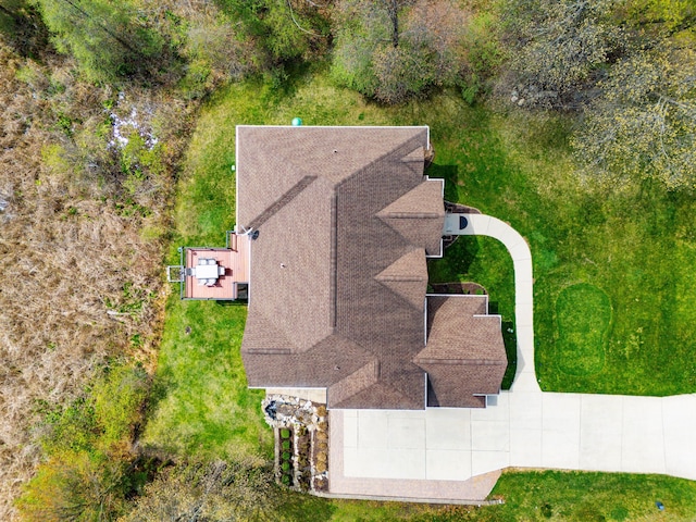 9025 Huron Bluffs Dr, White Lake, MI 48386 - drone / aerial view