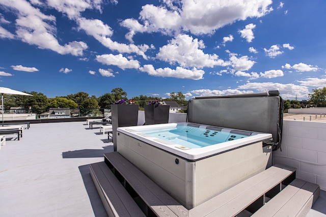 533 E Harrison Ave Unit 29, Royal Oak, MI 48067 - exterior space featuring a hot tub