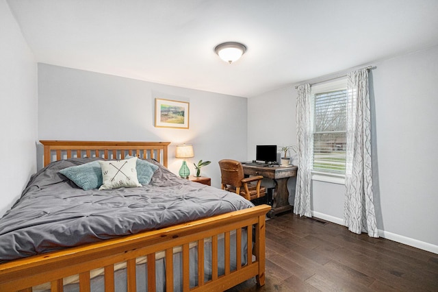 3804 Lincoln Ave, Saint Joseph, MI 49085 - bedroom featuring wood finished floors, baseboards, and visible vents
