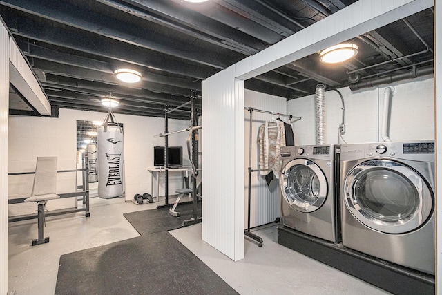3804 Lincoln Ave, Saint Joseph, MI 49085 - laundry room with washing machine and dryer and laundry area