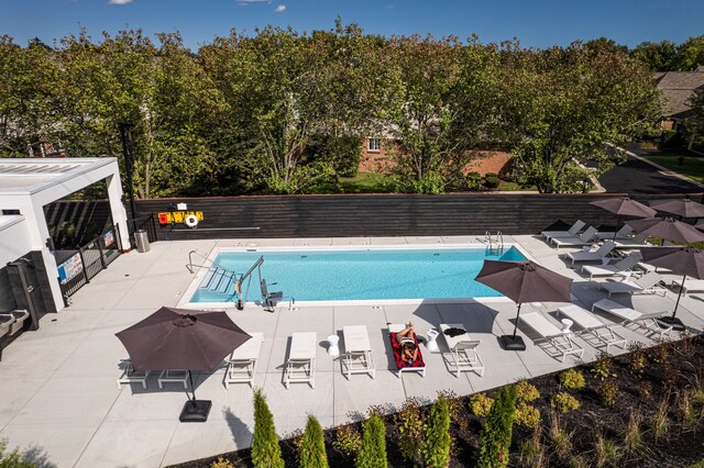 533 E Harrison Ave Unit 30, Royal Oak, MI 48067 - community pool with a patio