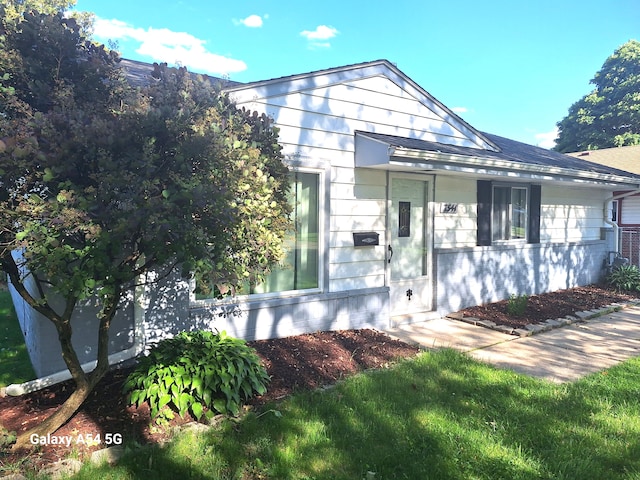 7541 Sloan St, Taylor, MI 48180 - view of front of home