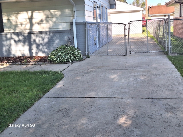 7541 Sloan St, Taylor, MI 48180 - view of gate featuring fence
