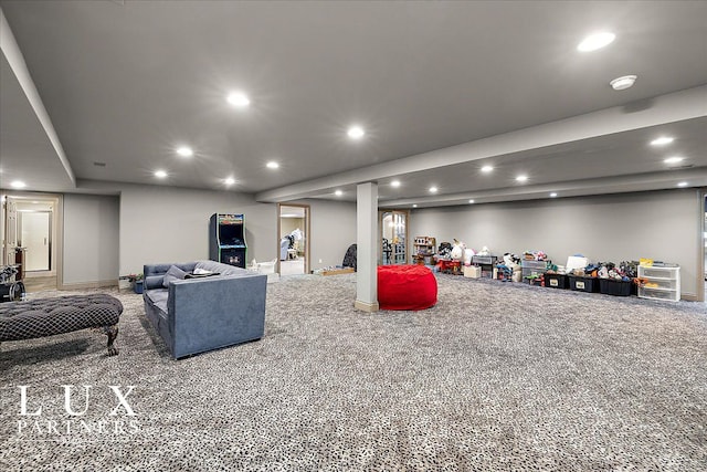 living room featuring recessed lighting, carpet, and baseboards