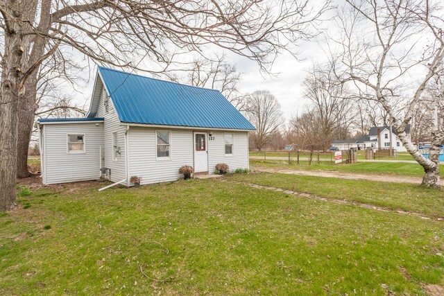 327 E Main St, Vermontville, MI 49096 - exterior space featuring fence