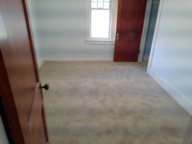 802 Oakridge Dr, Jackson, MI 49203 - unfurnished room featuring carpet floors and baseboards