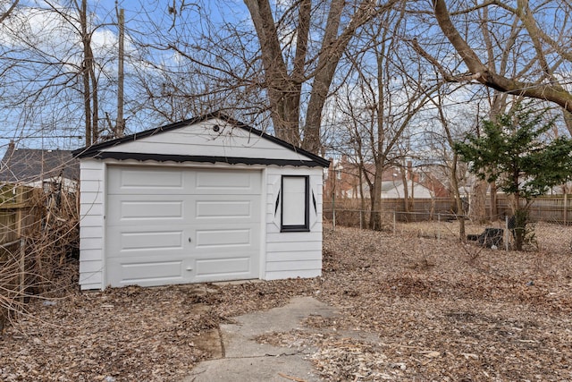 19319 Huntington Rd, Detroit, MI 48219 - garage featuring fence
