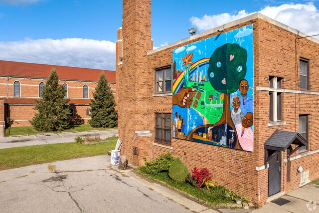 14424 Edmore Dr, Detroit, MI 48205 - view of community sign