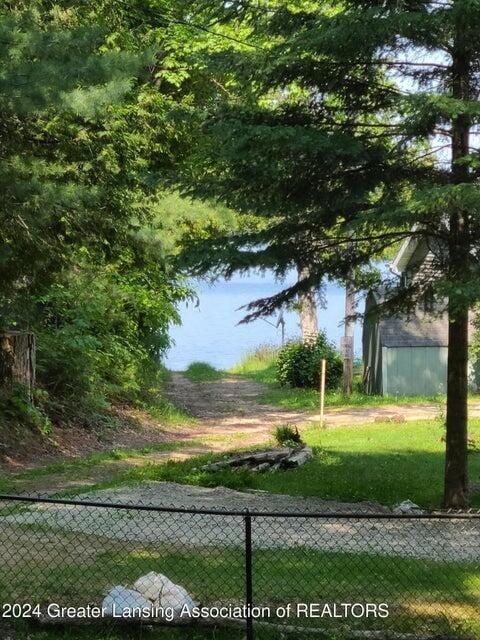 17669 Lake Dr, Barryton, MI 49305 - view of yard with fence