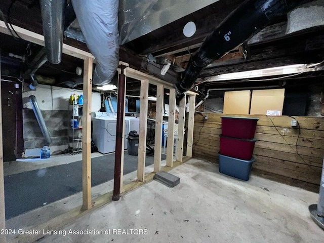 17669 Lake Dr, Barryton, MI 49305 - unfinished below grade area featuring independent washer and dryer