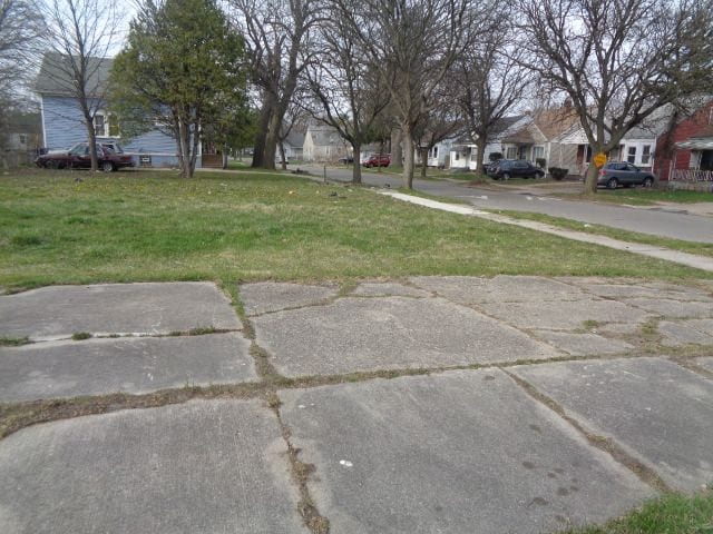 view of yard with a residential view