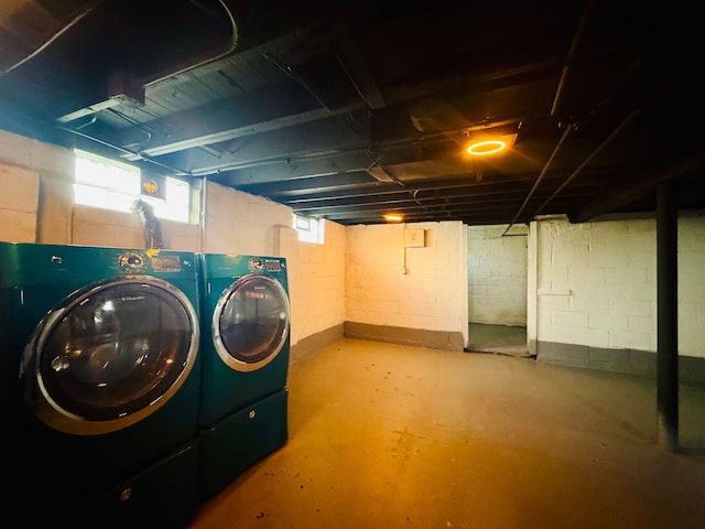 basement featuring independent washer and dryer