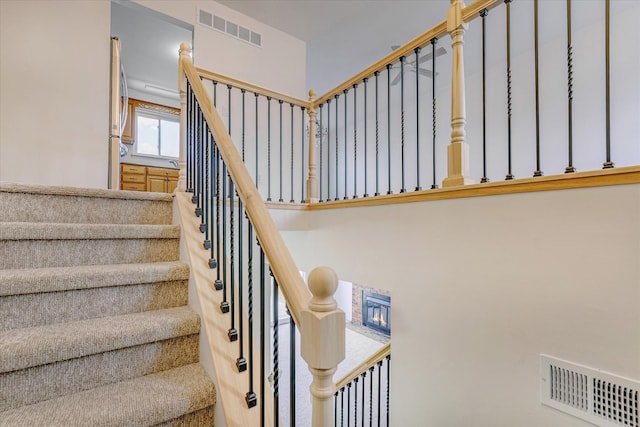 2919 Roundtree Dr, Troy, MI 48083 - view of stairway