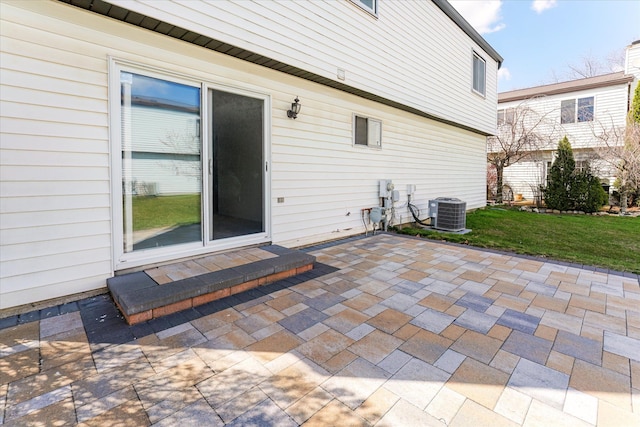 2919 Roundtree Dr, Troy, MI 48083 - view of patio / terrace with cooling unit