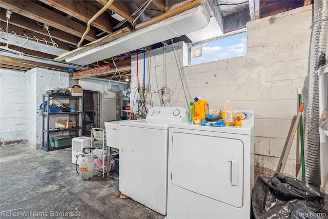 21700 W 13 Mile Rd, Beverly Hills, MI 48025 - laundry room with separate washer and dryer