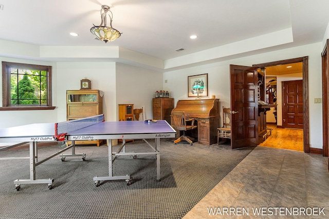 3550 64th Ave, Zeeland, MI 49464 - recreation room with recessed lighting