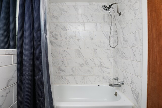 826 Hendricks Dr, Monroe, MI 48162 - full bathroom featuring shower / bath combo