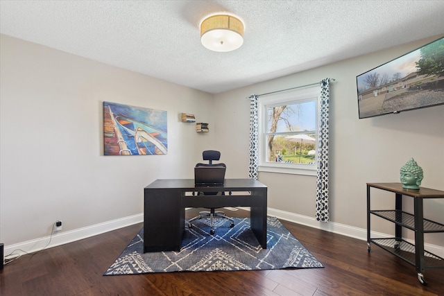 2510 Ruth Dr, Fenton, MI 48430 - office space with wood finished floors, baseboards, and a textured ceiling