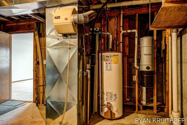 3076 Regency Pkwy, Zeeland, MI 49464 - utilities with water heater