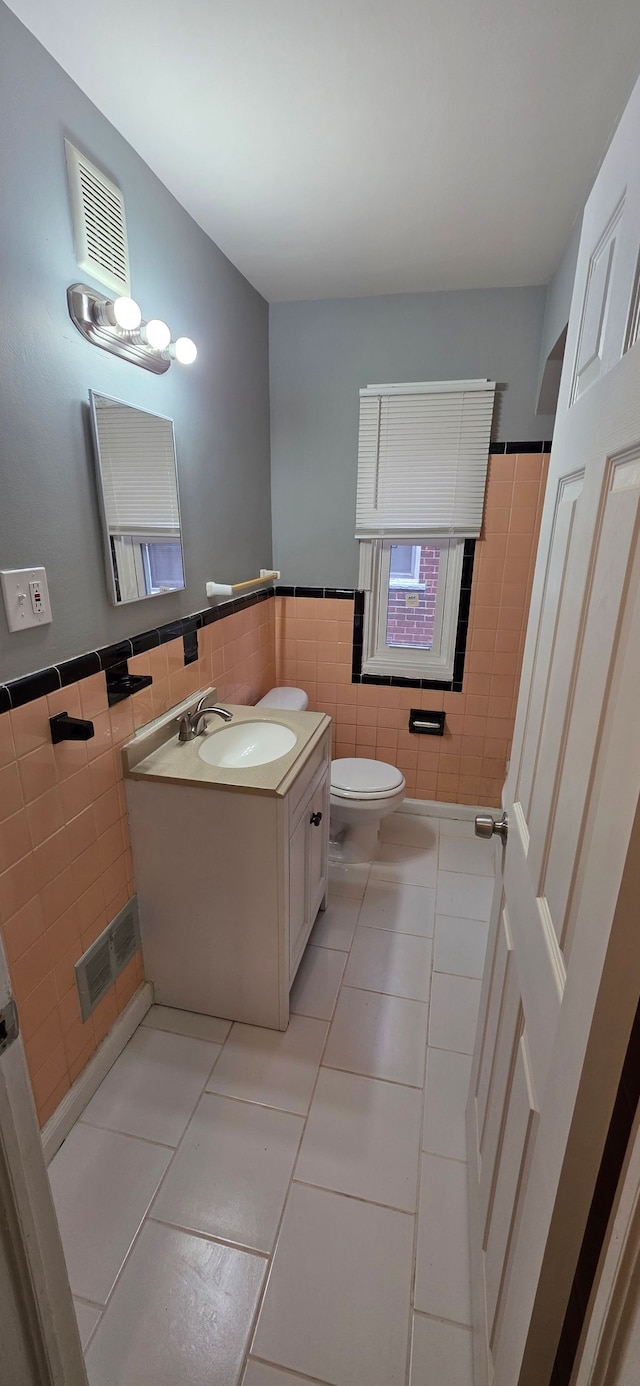 17217 Shaftsbury Ave, Detroit, MI 48219 - photo 5