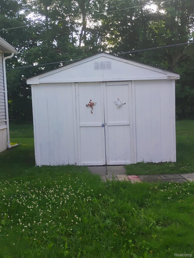 10414 N Park St, Casco, MI 48064 - photo 15