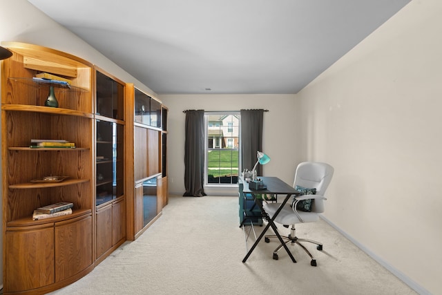 52140 Naugatuck Dr, Macomb, MI 48042 - office space featuring baseboards and light carpet