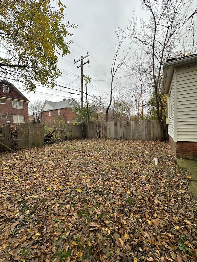 15815 Linwood St, Detroit, MI 48238 - view of yard with fence
