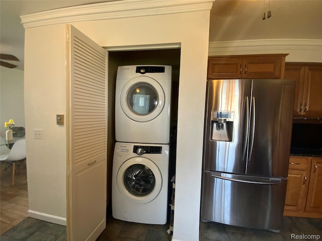 135 Gerald Ave, Clawson, MI 48017 - laundry room featuring estacked washer and dryer