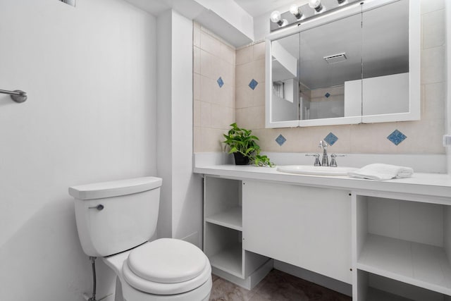 1657 Glenwood Rd, Ann Arbor, MI 48104 - bathroom featuring toilet and vanity