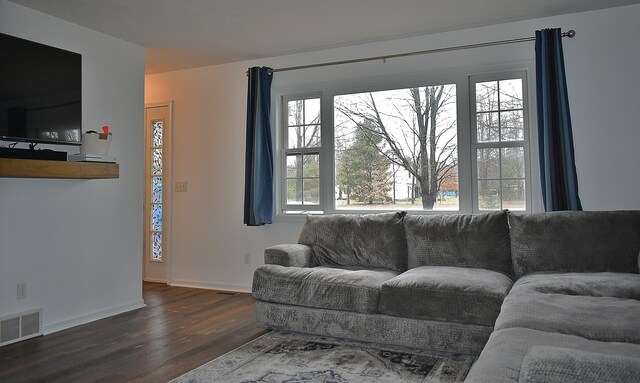 7682 Hampton Cir, Grawn, MI 49637