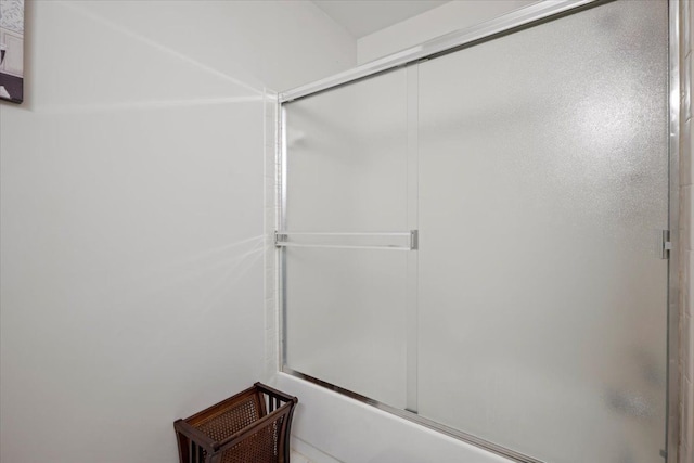 26765 Plumgrove Ln, Farmington Hills, MI 48334 - full bath with shower / bath combination with glass door