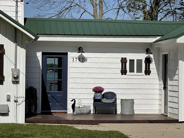 17570 Apache Trl, Howard City, MI 49329 - view of entrance to property