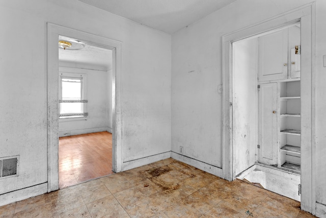 14919 Lesure St, Detroit, MI 48227 - view of unfurnished room