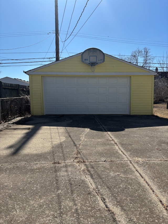 view of detached garage