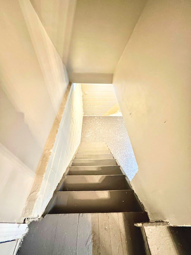 10342 Britain St, Detroit, MI 48224 - view of stairs