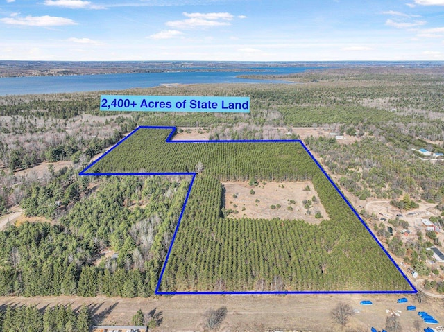 7020 NW Round Lake Rd, Rapid City, MI 49676
