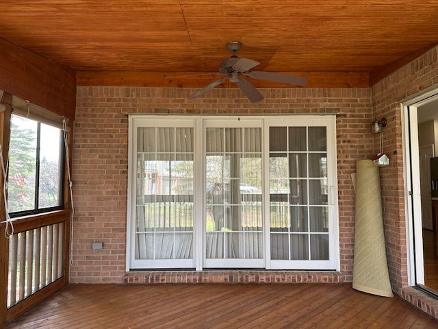 5081 Belmonte Dr, Rochester, MI 48306 - view of unfurnished sunroom