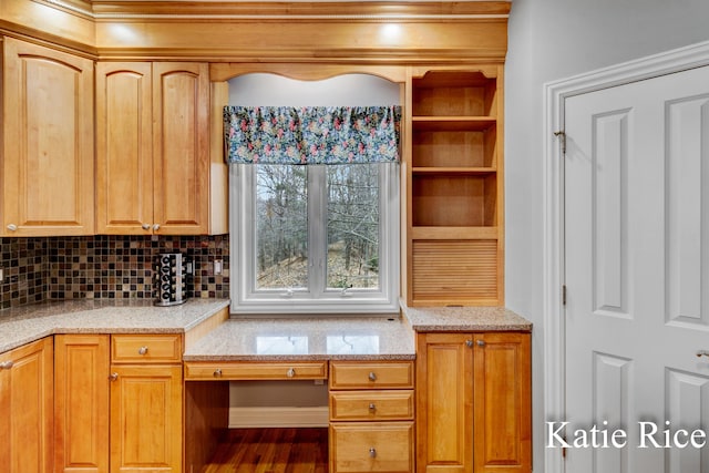 5575 Beechmont Rd, Whitehall, MI 49461 - unfurnished office featuring ornamental molding