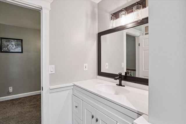2457 Rocky Top Ln, Commerce Twp, MI 48382 - bathroom featuring vanity