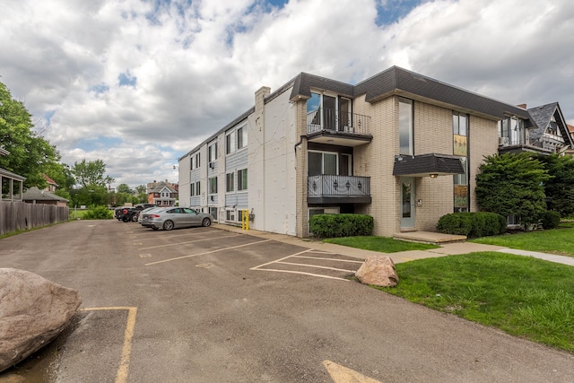 640 Virginia Park St, Detroit, MI 48202 - view of property featuring uncovered parking