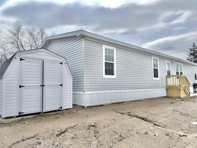 1226 Wellington Dr, Mount Pleasant, MI 48858 - photo 2