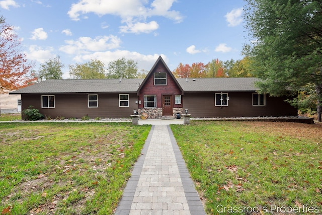 2697 N 176th Ave, Walkerville, MI 49459 - view of front of home featuring a front yard