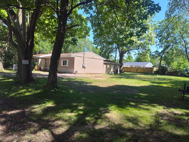 1314 Alexandrine St, Mount Morris, MI 48458 - view of yard
